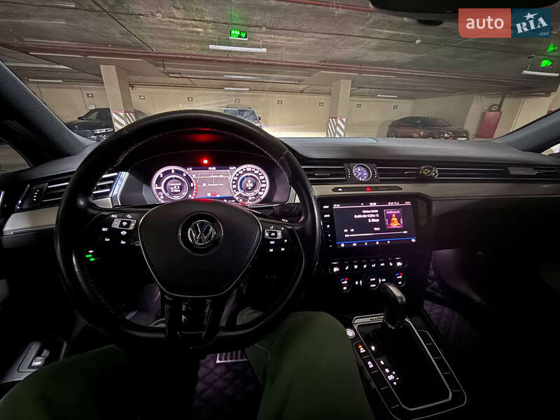 Универсал Volkswagen Passat 2019 в Ужгороде