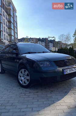 Универсал Volkswagen Passat 2001 в Старом Самборе