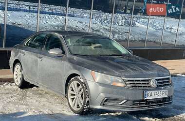 Седан Volkswagen Passat 2018 в Киеве