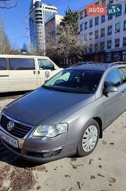 Універсал Volkswagen Passat 2008 в Запоріжжі