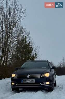 Универсал Volkswagen Passat 2011 в Емильчине