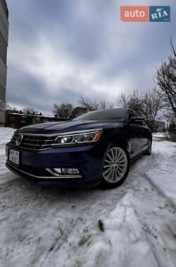 Седан Volkswagen Passat 2017 в Житомире