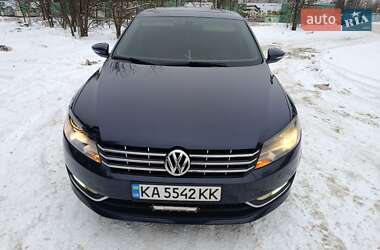 Седан Volkswagen Passat 2012 в Киеве