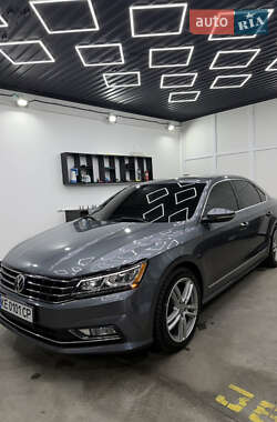 Седан Volkswagen Passat 2017 в Дніпрі