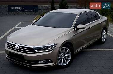 Седан Volkswagen Passat 2016 в Мукачевому