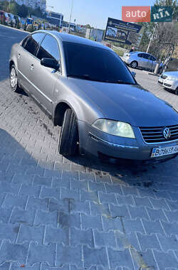 Седан Volkswagen Passat 2003 в Золочеве