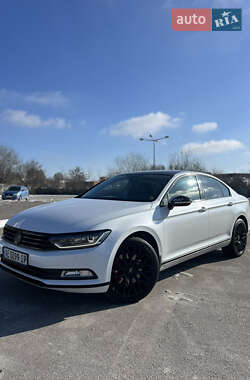 Седан Volkswagen Passat 2018 в Дніпрі