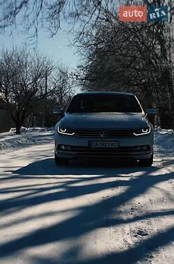 Седан Volkswagen Passat 2018 в Черкассах
