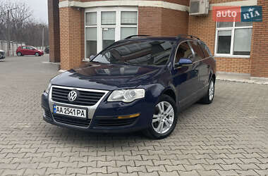 Універсал Volkswagen Passat 2005 в Одесі