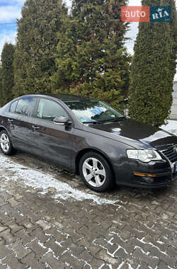 Седан Volkswagen Passat 2008 в Звягелі