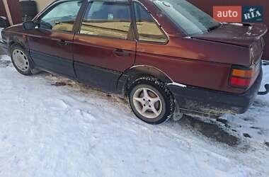 Седан Volkswagen Passat 1993 в Кременце