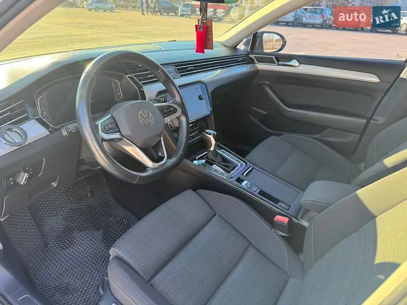 Volkswagen Passat 2020 VIN WVWZZZ3CZME029131 фото оголошення 6 з 59