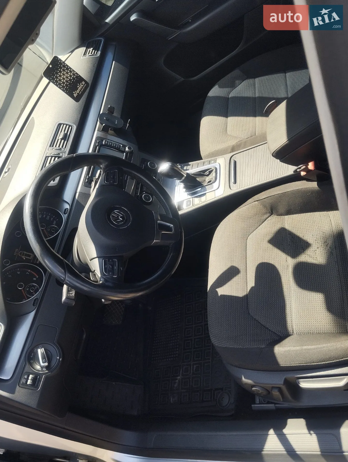Volkswagen Passat 2011 VIN WVWZZZ3CZBE327625 фото оголошення 5 з 13