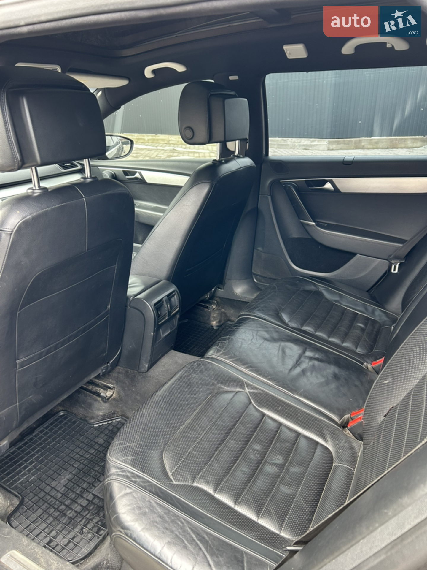 2010 Volkswagen Passat - мініатюра 12