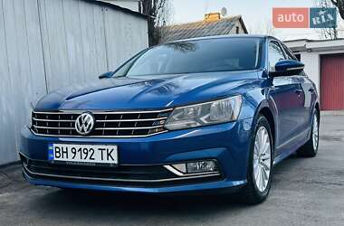 Седан Volkswagen Passat 2015 в Одессе