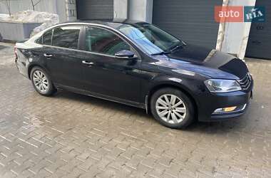 Седан Volkswagen Passat 2012 в Тернополе