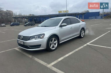 Седан Volkswagen Passat 2013 в Киеве