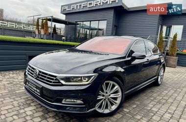 Седан Volkswagen Passat 2015 в Киеве