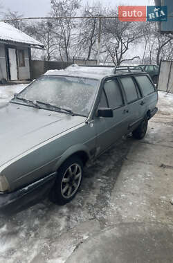 Седан Volkswagen Passat 1985 в Коломиї