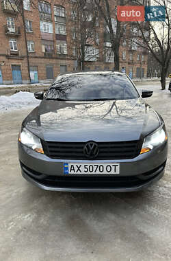 Седан Volkswagen Passat 2014 в Харькове