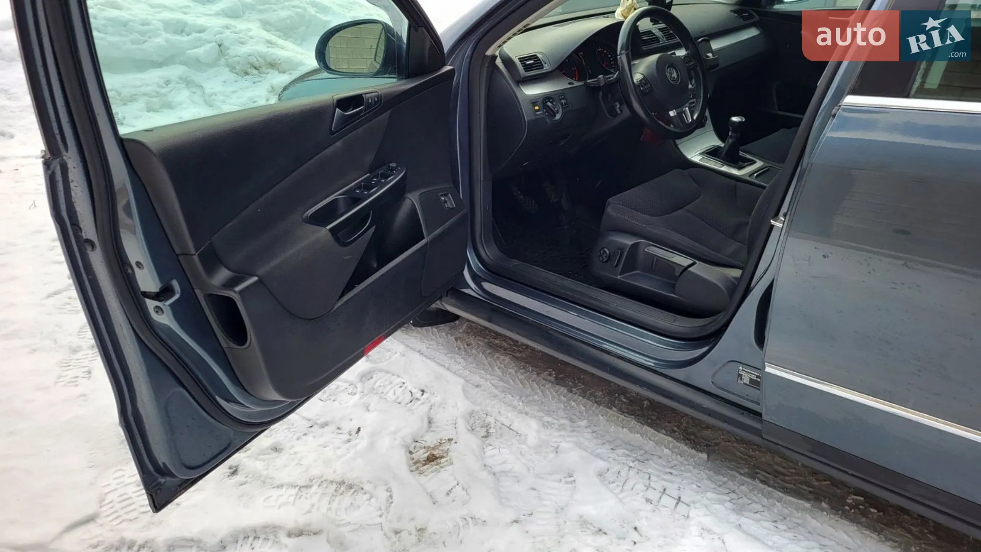 2010 Volkswagen Passat - мініатюра 10