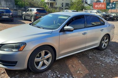 Седан Volkswagen Passat 2013 в Києві
