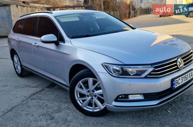 Універсал Volkswagen Passat 2015 в Львові