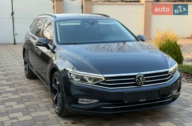 Універсал Volkswagen Passat 2021 в Мукачевому