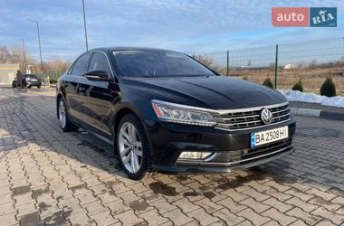Седан Volkswagen Passat 2016 в Желтых Водах
