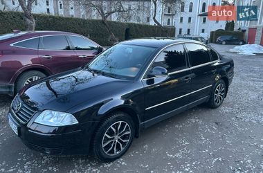 Седан Volkswagen Passat 2005 в Львове