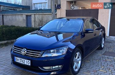 Седан Volkswagen Passat 2015 в Одессе