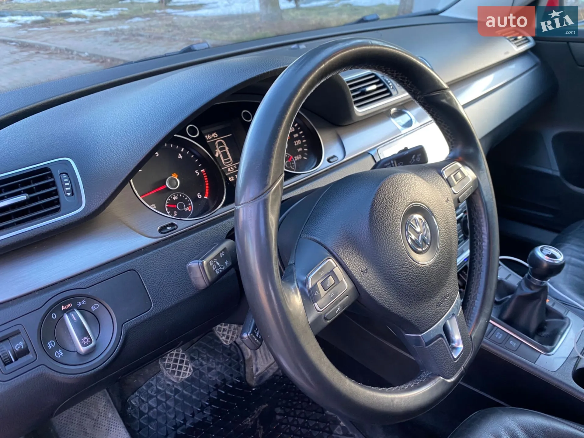 Volkswagen Passat 2011 VIN WVWZZZ3CZBP359782 фото оголошення 11 з 27