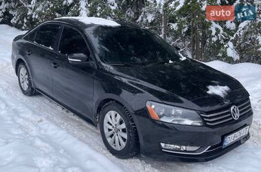 Седан Volkswagen Passat 2012 в Киеве