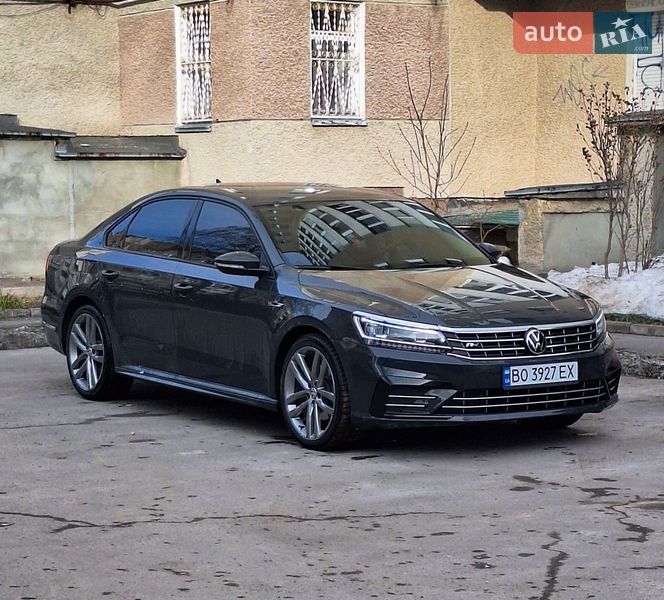 Седан Volkswagen Passat 2018 в Тернополе