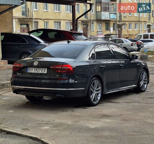 Седан Volkswagen Passat 2018 в Тернополе
