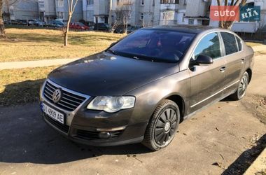Седан Volkswagen Passat 2005 в Івано-Франківську
