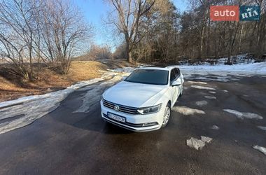 Универсал Volkswagen Passat 2015 в Львове
