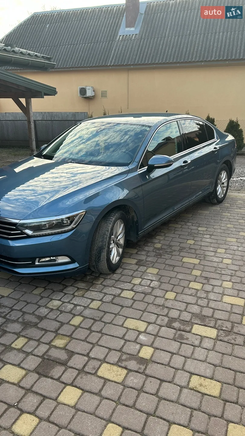 2017 Volkswagen Passat - мініатюра 2