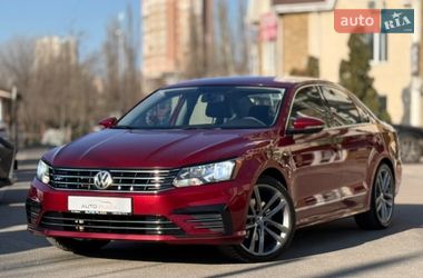 Седан Volkswagen Passat 2017 в Одесі