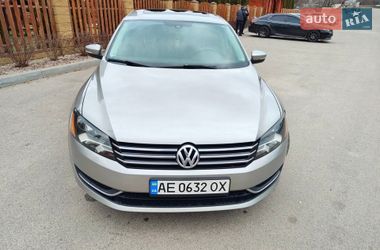Седан Volkswagen Passat 2013 в Днепре