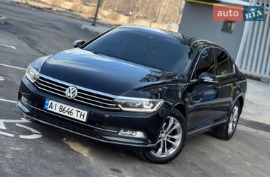 Седан Volkswagen Passat 2016 в Виннице