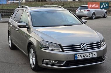 Универсал Volkswagen Passat 2013 в Киеве