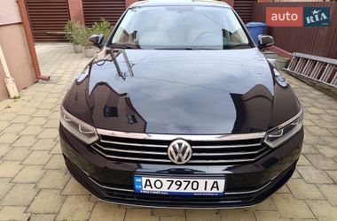 Седан Volkswagen Passat 2015 в Ужгороде