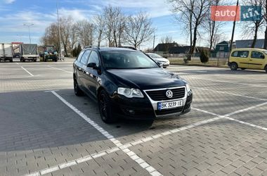Універсал Volkswagen Passat 2010 в Коломиї