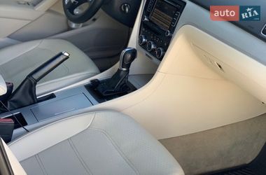 Седан Volkswagen Passat 2012 в Киеве