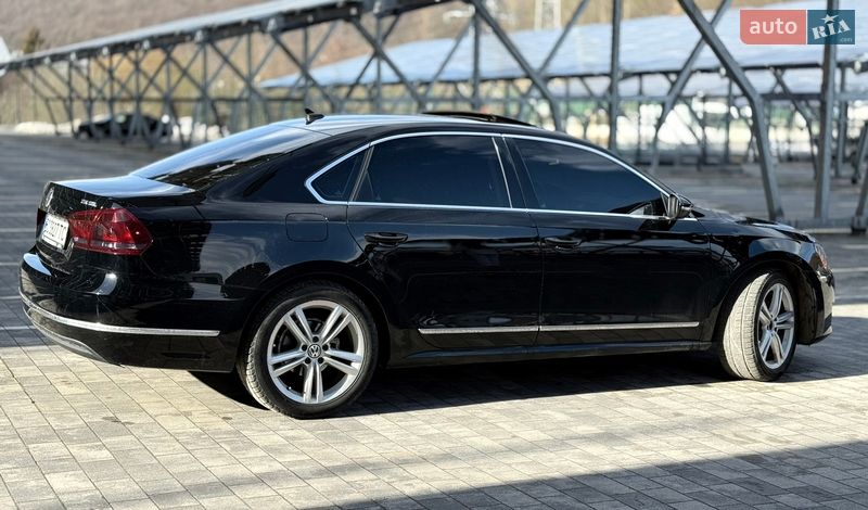 Седан Volkswagen Passat 2012 в Львове