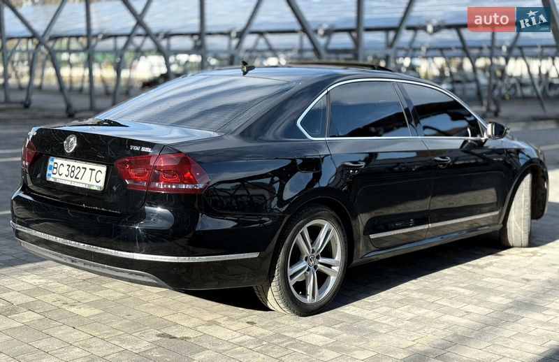 Седан Volkswagen Passat 2012 в Львове