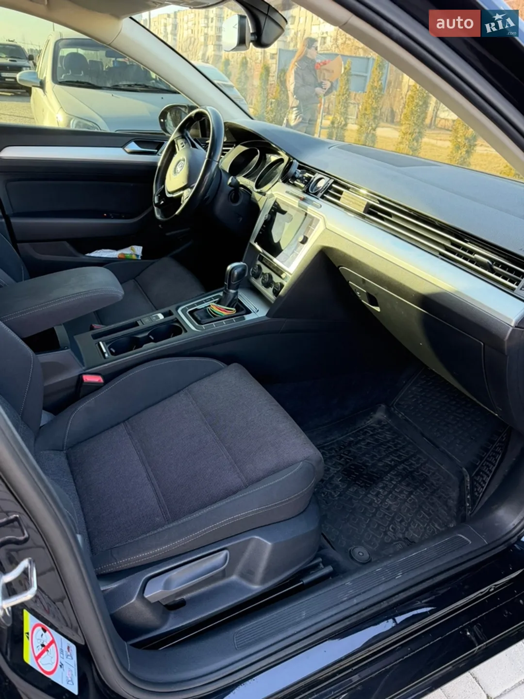 2017 Volkswagen Passat - мініатюра 9