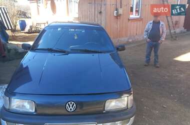 Седан Volkswagen Passat 1988 в Яворове