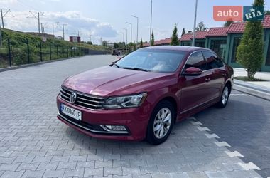 Седан Volkswagen Passat 2016 в Києві